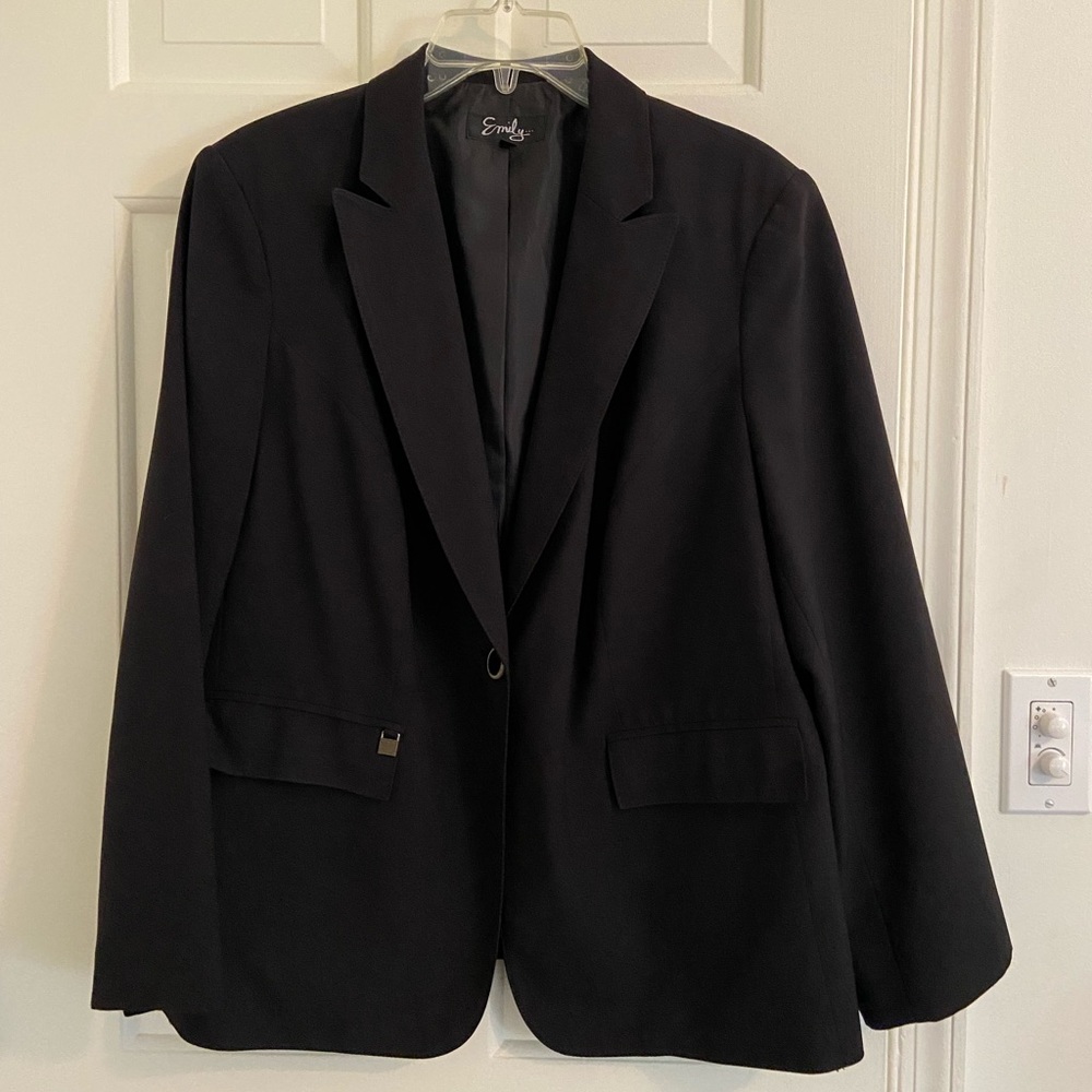 Emily Black Jacket 14W